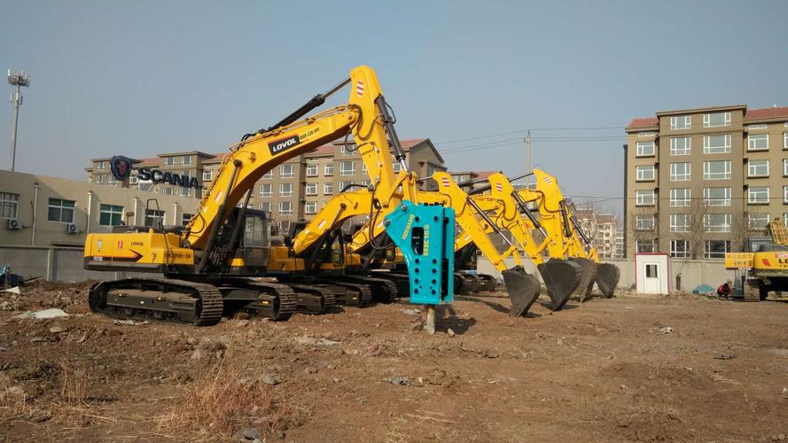 一站式租賃網(wǎng)站】據(jù)統(tǒng)計,國內(nèi)工程機(jī)械設(shè)備的保有量達(dá)到672-728萬臺